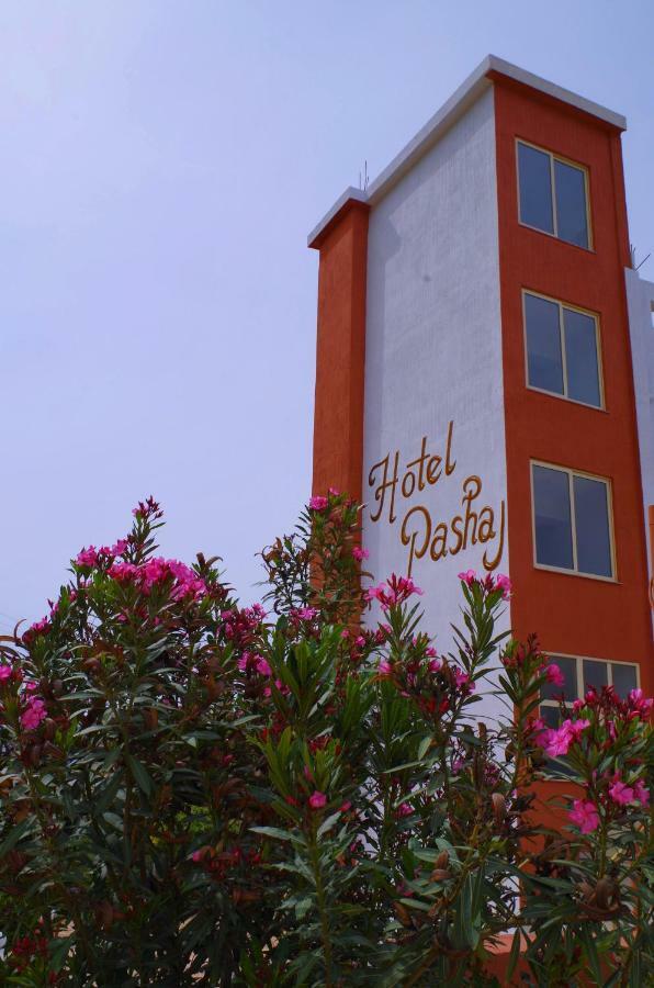 Pashaj Hotel *