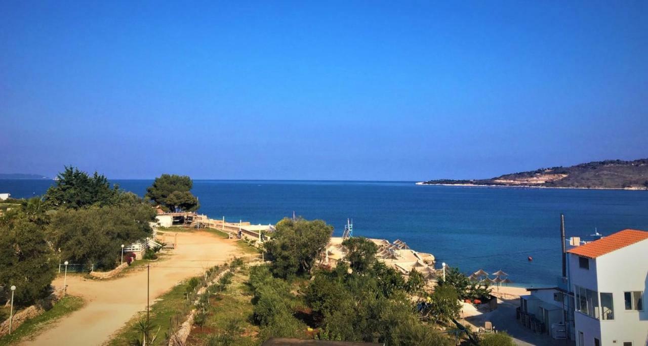 Pashaj Hotel *